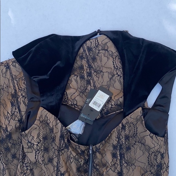 NEW Claudia Cap-Sleeve Lace Dress SZ 10 - Picture 5 of 5